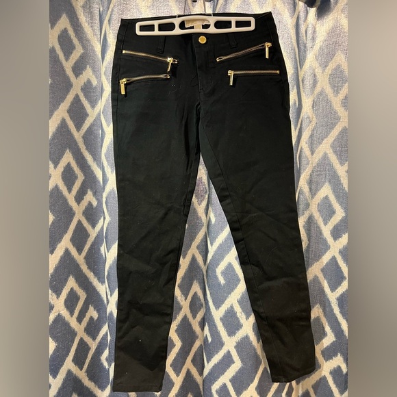 Michael Kors Black Skinny Jeans Gold Hardware Size 2 - Picture 1 of 6